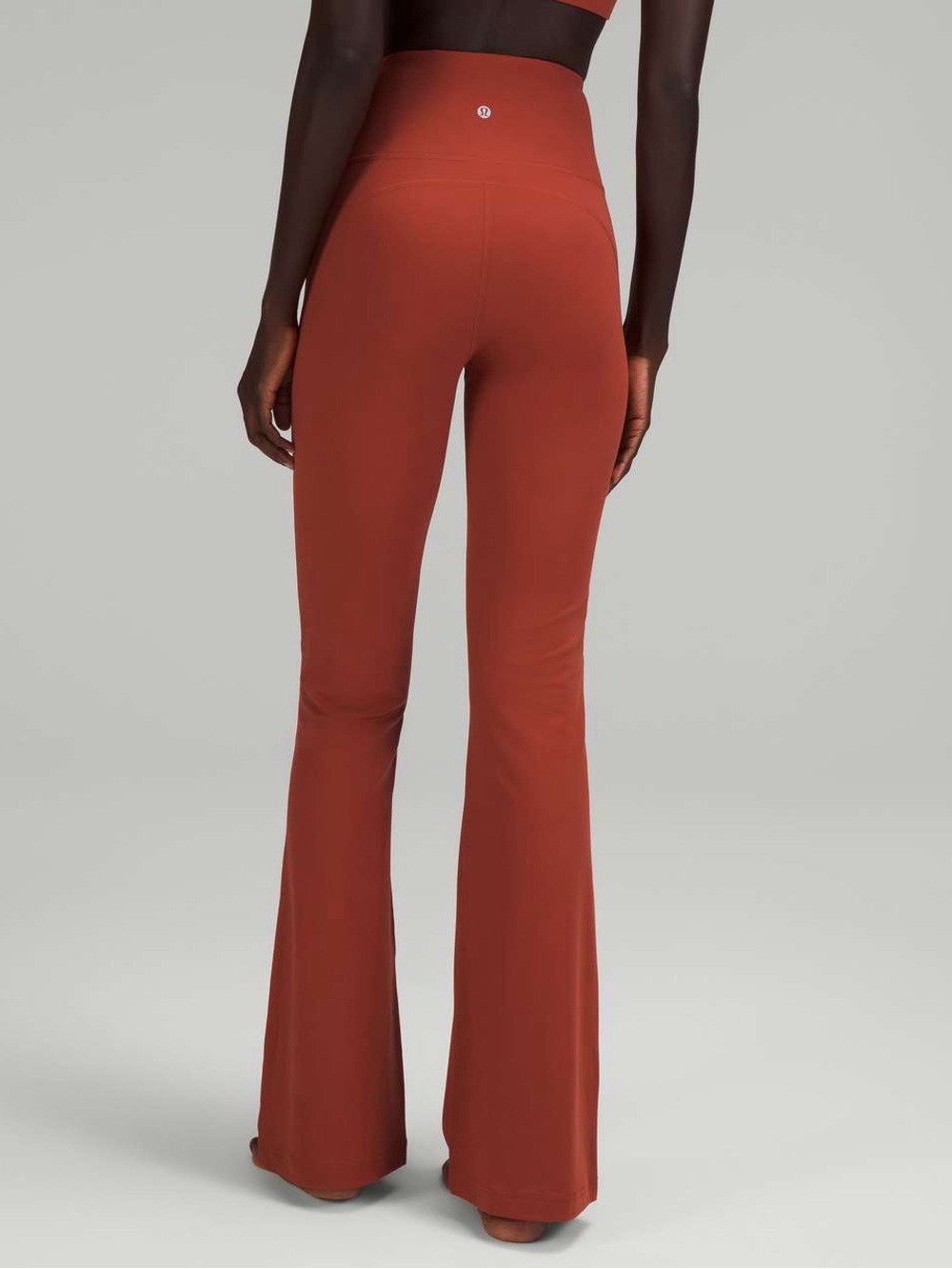 Lululemon Groove High-Rise Flared Pant Light
Cayenne